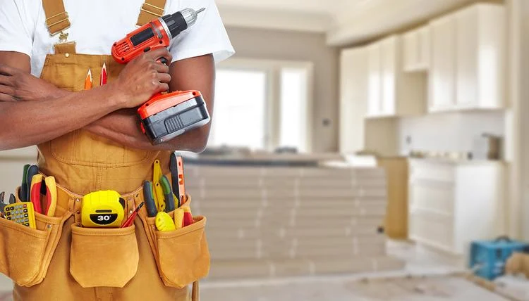 Hiring-a-contractor-to-renovate-your-house